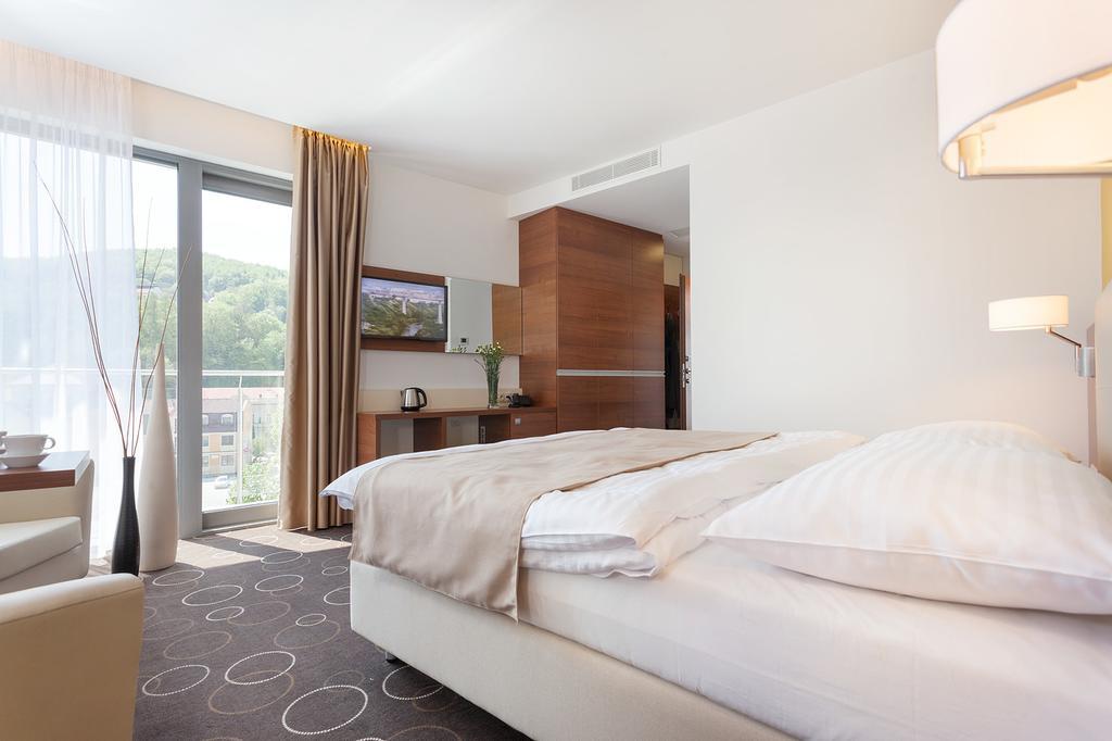 Wellness Hotel Panorama Trenčianske Teplice Rom bilde